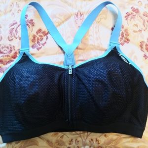 Victoria's Secret - VSX Sport Bra 36D